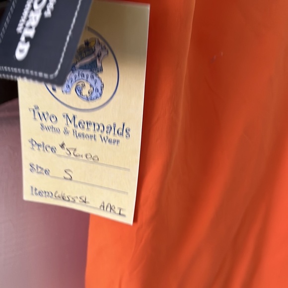 NWT TANK.TOP - Picture 3 of 4